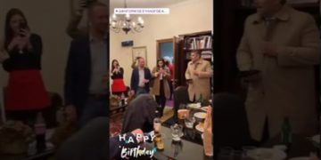 Εμείς δυστυχώς δεν έχουμε κανένα λόγο να γιορτάζουμε.