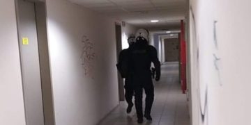 Πριν την αστυνομία στις σχολές, στέλνουν την αστυνομία στα σπίτια μας