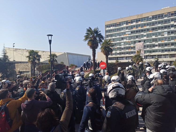 Για τα γεγονότα στο Α.Π.Θ.