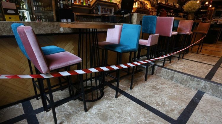 Για τα νέα μέτρα υγειονομικού διαχωρισμού