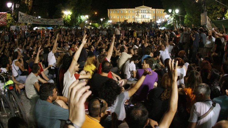 Πλατείες, πολιτική, δημοκρατία: 10 χρόνια μετά