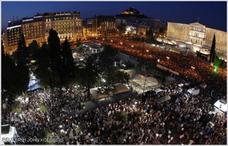 Οι ελληνικές πλατείες δέκα χρόνια μετά