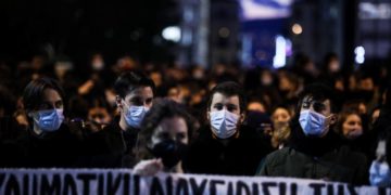 Για την εξοργιστική αύξηση του κατώτατου μισθού