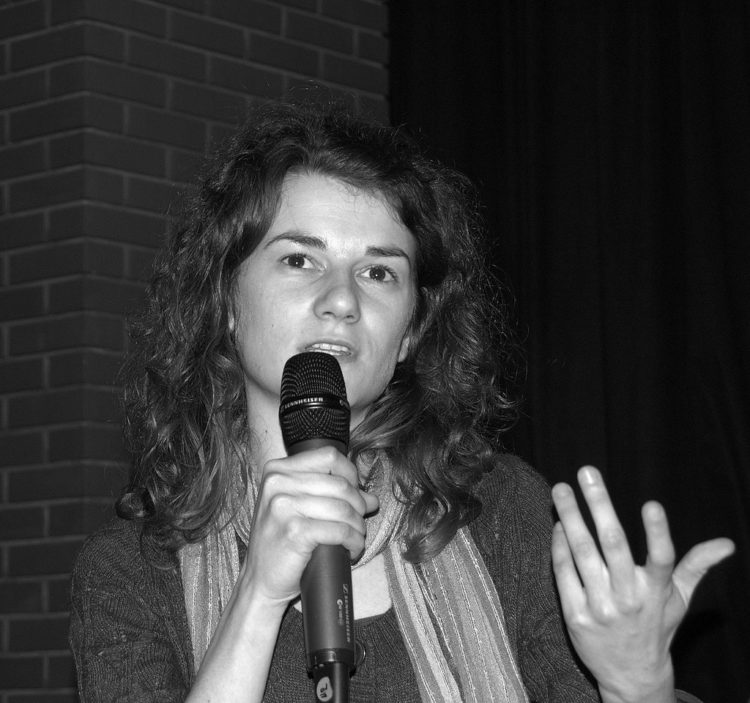 Στο πλευρό του alterthess, απέναντι στους εκβιαστές χρυσοθήρες