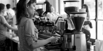 Η διαδικασία καθορισμού του κατώτατου μισθού