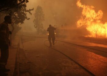 Μια δύσκολη νύχτα, μια δύσκολη μέρα