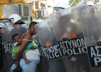 Κάτω τα χέρια από τον Ελαιώνα!