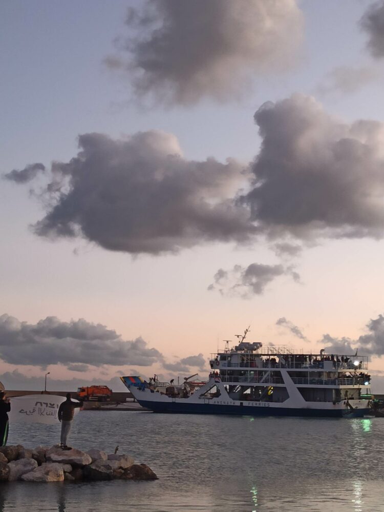 Αλληλεγγύη στους 500 μετανάστ(ρι)ες στην Παλαιόχωρα!
