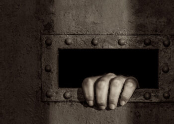 Οι σκευωρίες της Αντιτρομοκρατικής κοστίζουν ζωές