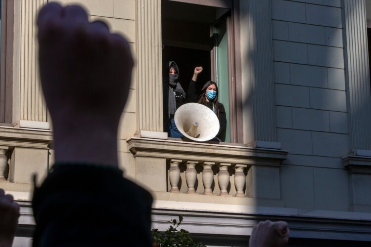 «Tις καλύτερες ημέρες θα τις φτιάξουμε, δε θα έρθουν από μόνες τους»: Στο πλευρό των αγώνων των εργαζόμενων στον χώρο της τέχνης