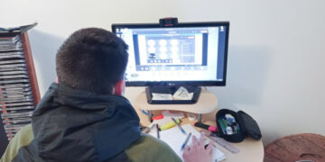 Η τηλεκπαίδευση δεν είναι εκπαίδευση!