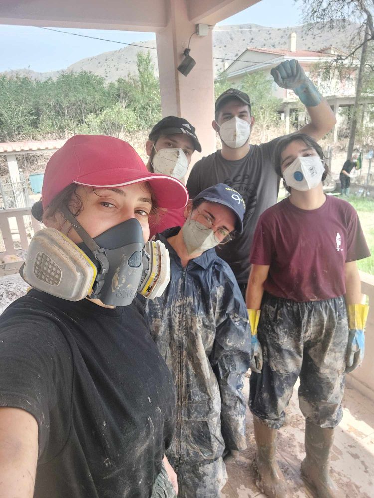 Η αλληλεγγύη μας να γίνει διεκδίκηση | Όσα είδαμε, κάναμε, σκεφτήκαμε στην πλημμυρισμένη Θεσσαλία