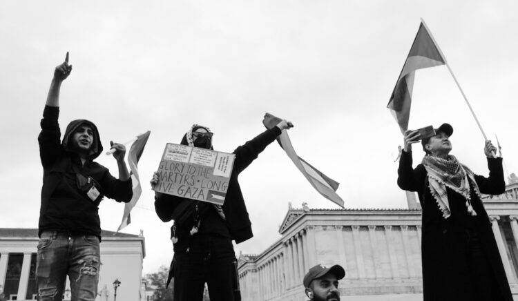 Στο δρόμο γεννιούνται συνειδήσεις
