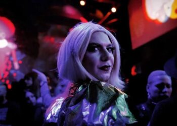 Η Ζάκι ζει, τσακίστε τους ναζί!