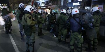 Ανακοίνωση της Αναμέτρησης για την αστυνομική βία και τη σύλληψη 112 διαδηλωτ(ρι)ών