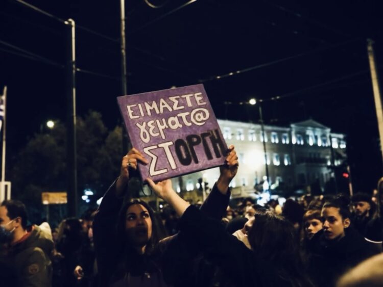 Συλλήψεις φεμινιστ(ρι)ών την παγκόσμια ημέρα ενάντια στη βία κατά των γυναικών ;