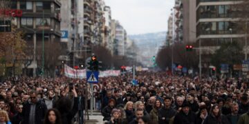 Νέα – και παλιά- μαθήματα και ερωτήματα μπροστά στην ιστορική 28η Φλεβάρη