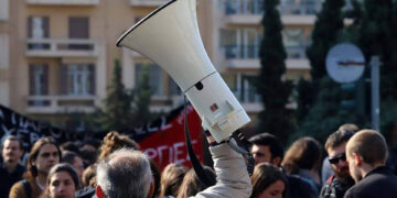 Να καταργήσουμε τα εργοδοτικά “αυτονόητα”,  να αγωνιστούμε για ζωή και όχι επιβίωση!