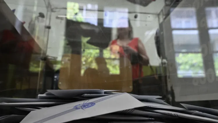 Από την ταξική αποσύνδεση στα κόμματα-ιδιοκτησίες